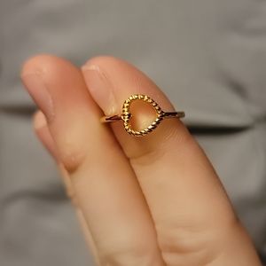 Sideways heart gold ring